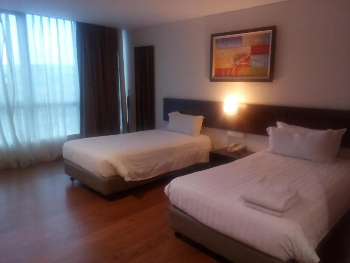 906 Riverside Hotel Malacca
